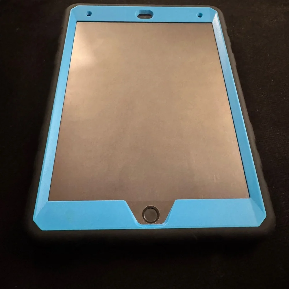 Apple iPad in Space Gray with Black Bezel